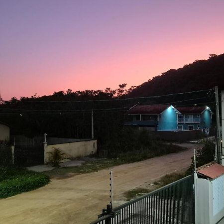 Kitnet Aconchegante Praia De Maranduba Apartment Ubatuba Bagian luar foto